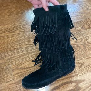 MINNETONKA tall fringe boot